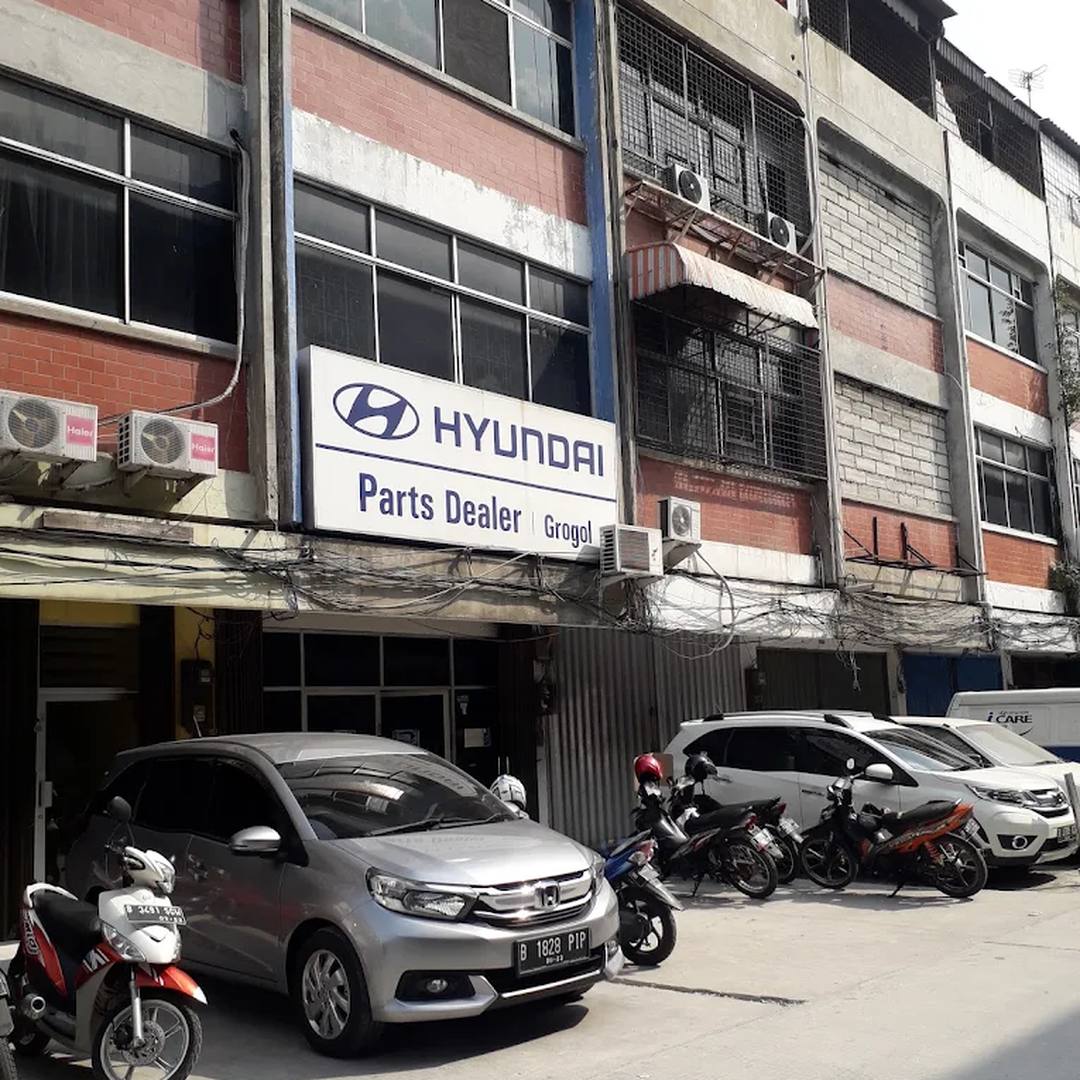 Toko sparepart mobil PT Surya Kencana Indah di Ruko Grogol Permai Jakarta Barat